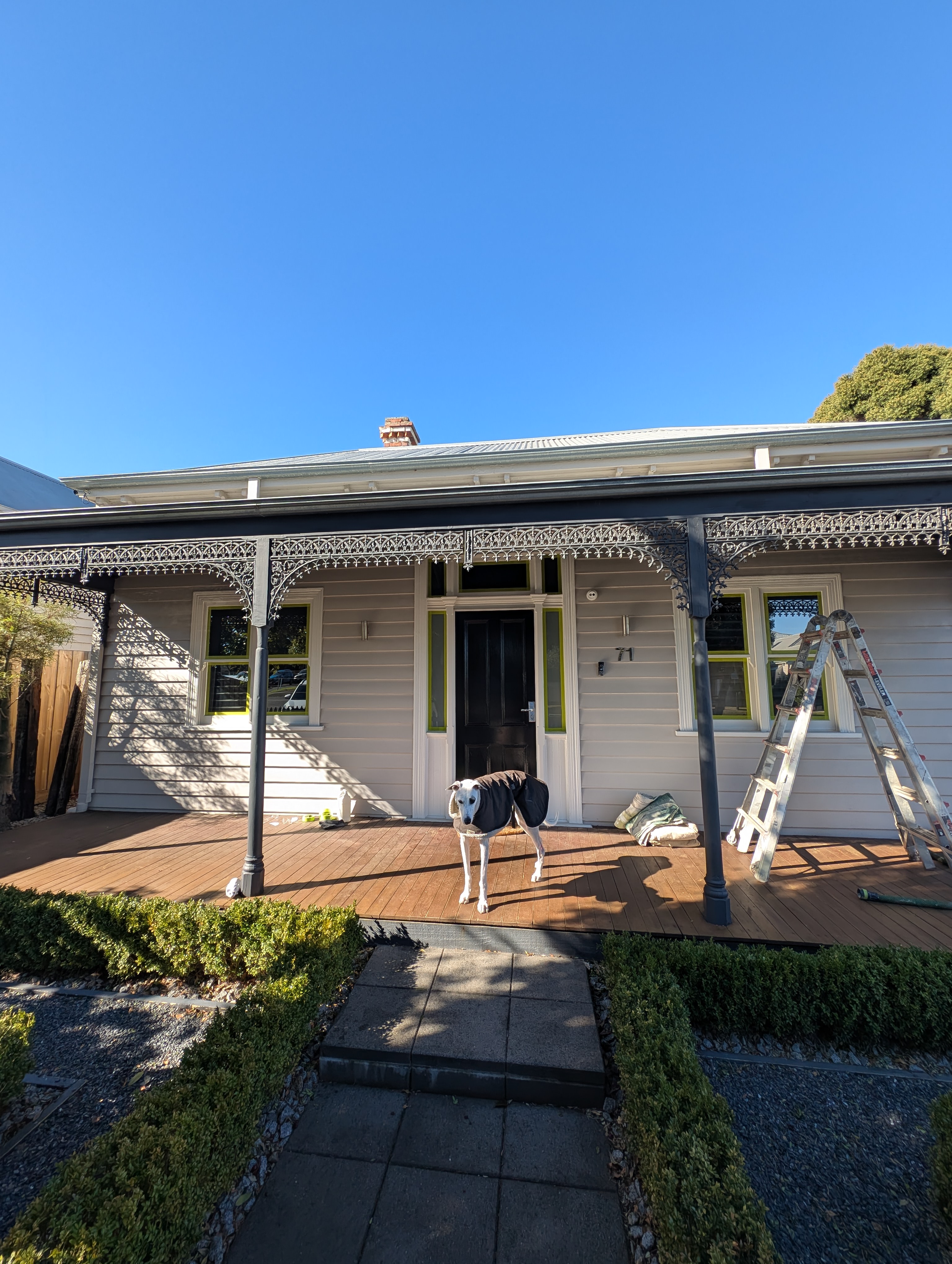 The front verandah of a heritage home in Geelong that has been repainted by HP Geelong team.